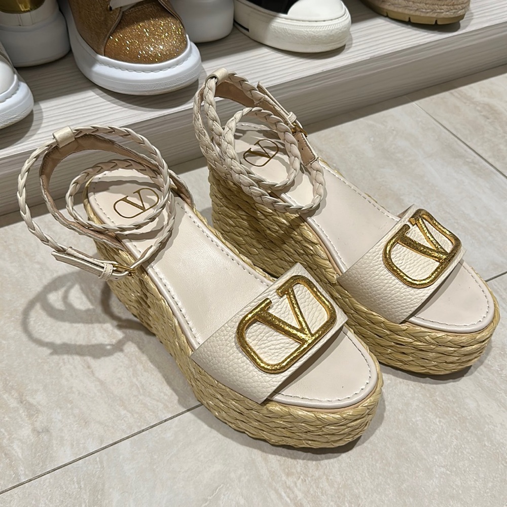 Valentino Valentino Garavani Nude Espadrille Heels